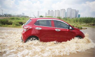 Cách xử lý khi ô tô bị ngập nước 